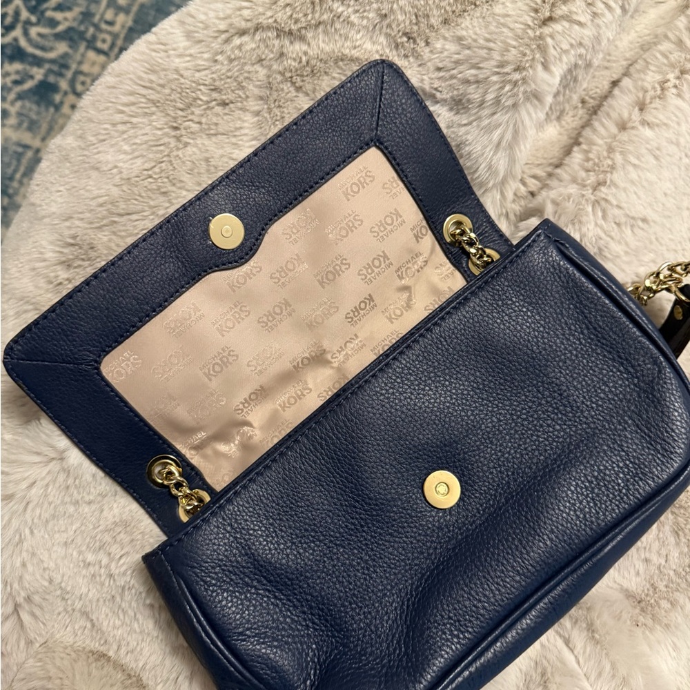 Michael Kors Dark Blue Leather Shoulder Bag with Gold Accents - Picture 2 of 4